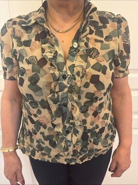 Ruffled Short-Sleeve Printed Blouse - Olive Multi